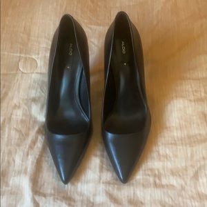 Black pointed Toe Stiletto Leather Heels